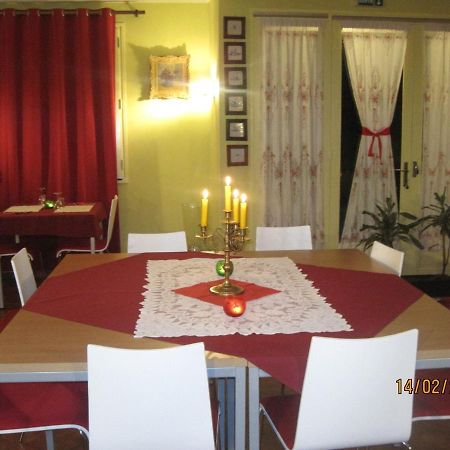 Hotel Le Commerce Neuville  ภายนอก รูปภาพ