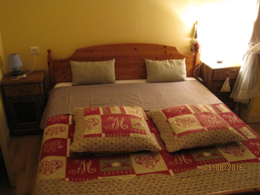 Hotel Le Commerce Neuville  ภายนอก รูปภาพ