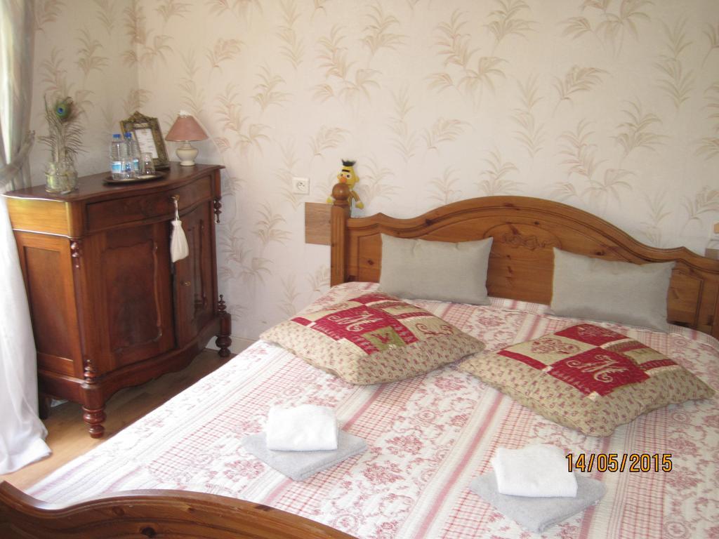 Hotel Le Commerce Neuville  ภายนอก รูปภาพ