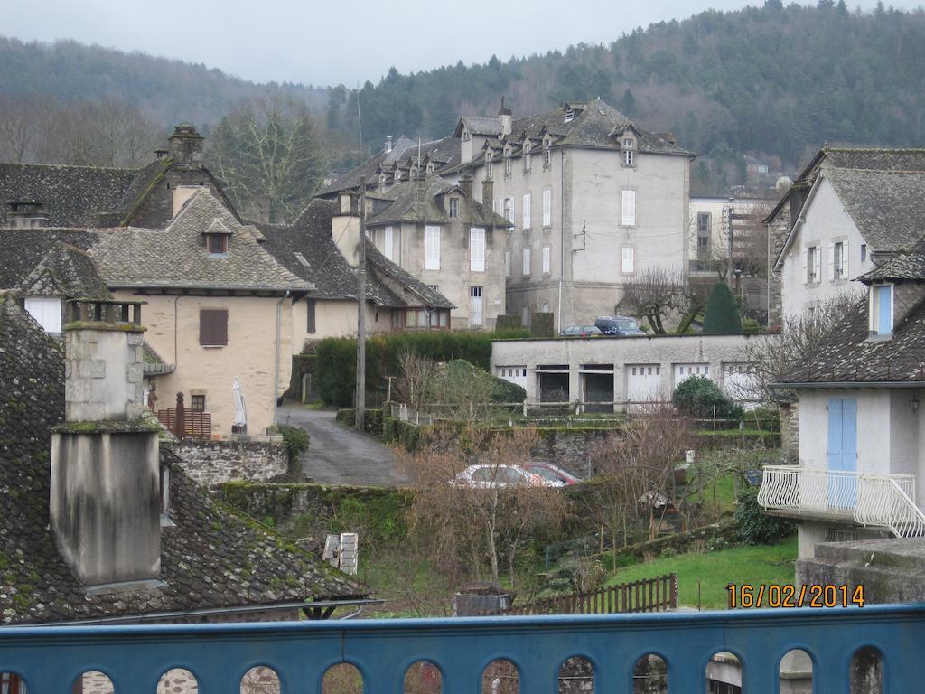Hotel Le Commerce Neuville  ภายนอก รูปภาพ