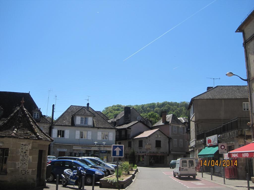 Hotel Le Commerce Neuville  ภายนอก รูปภาพ